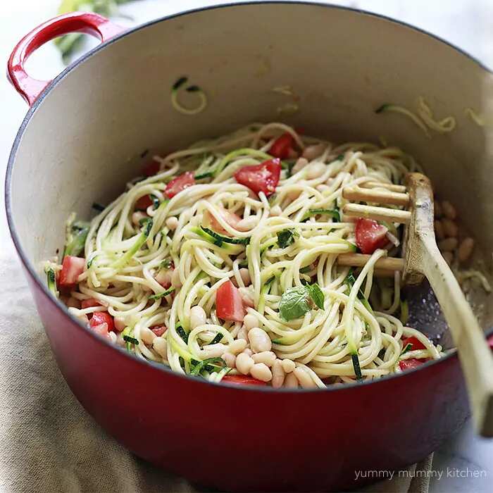 How to make Zoodles With White Beans And Tomatoes Recipe