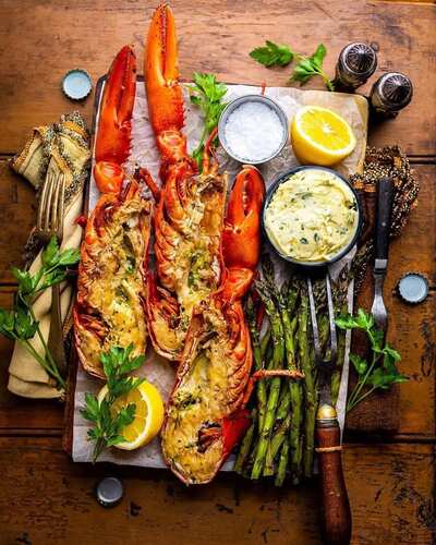 Grilled Lobster with Garlic-Parsley Butter