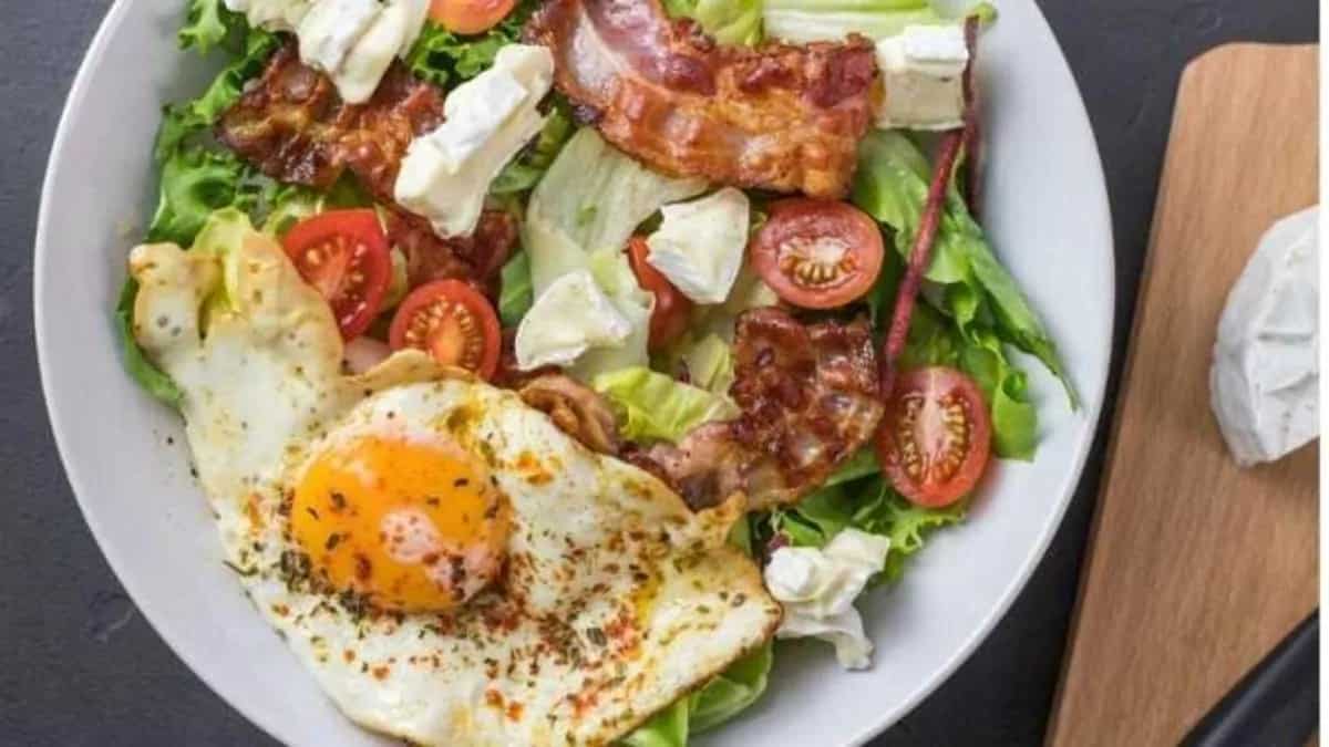 How To Make A Fried Egg Salad In A Frying Pan