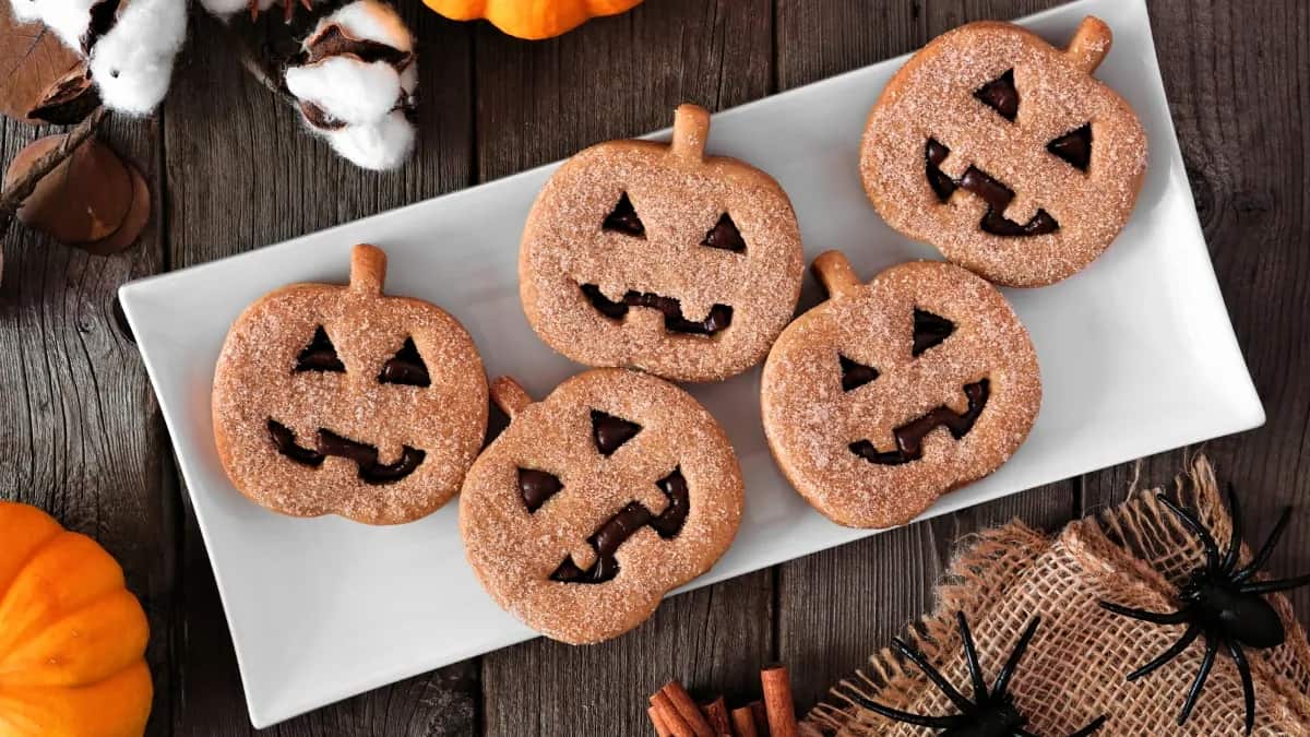 Baking With Kids This Halloween? OTG Hacks To Keep In Mind