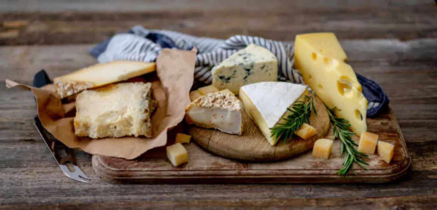 Labneh To Sour Cream The 7 Best Alternatives For Processed Cheese In