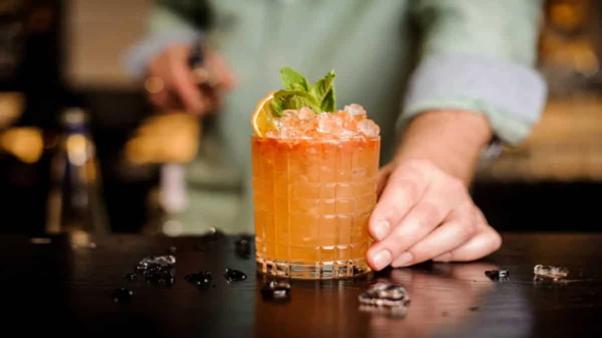 6 Orange Cocktail Recipes: Delightful And Refreshing