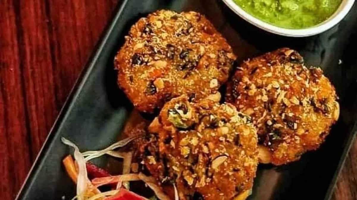 Love Peanuts? Here Are 5 Interesting Ways To Indulge In Them