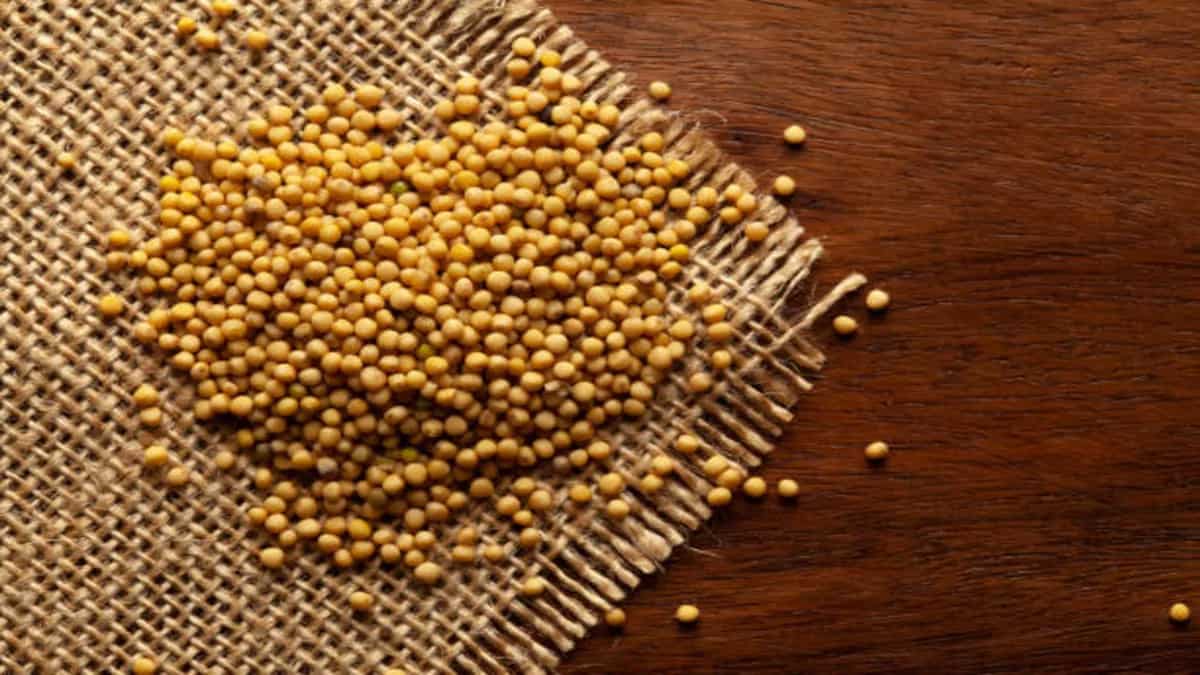 5 Reasons Why 'Peeli Sarson' Is A Boon For Health