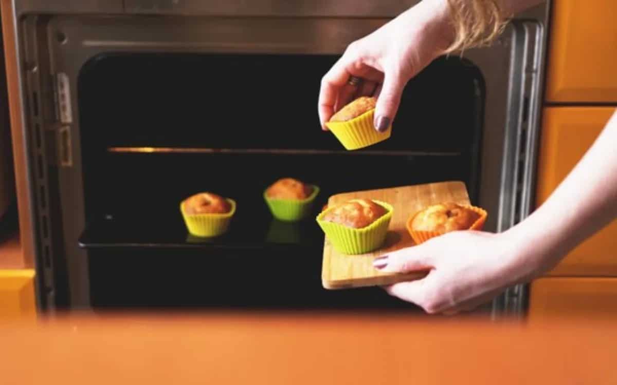 Know How To Make MeltInTheMouth Cupcakes In A Microwave?