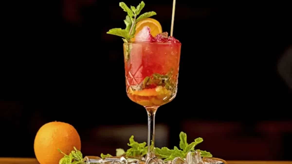 Gin-Based Cocktail Recipes Perfect For Your Next House Party