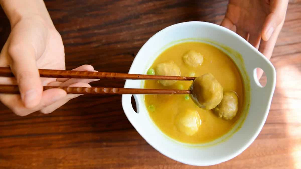 Seafood Balls In Soups: Your Guide To Mastering The Technique