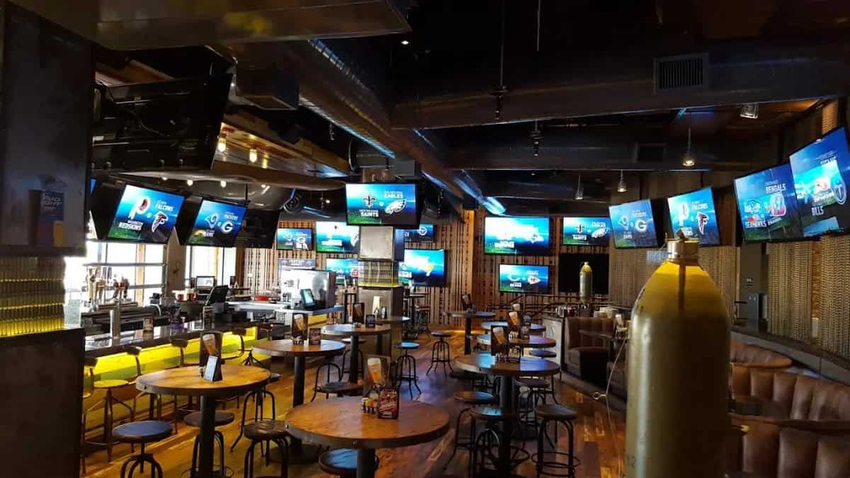 Most Famous Dallas Restaurants: Discover 6 Best Places To Eat