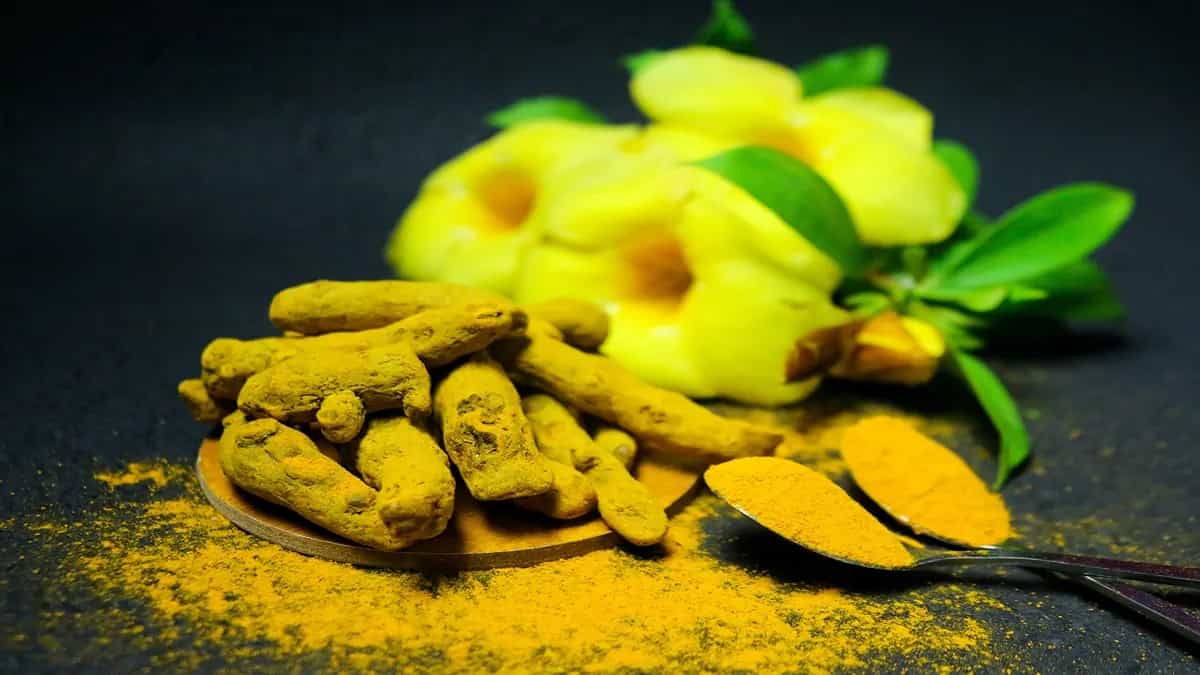 Raw Turmeric vs. Turmeric Supplements Weighing The Health Benefits And