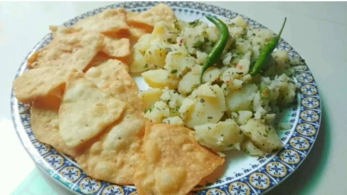 Visiting Bareilly Ka Bazaar? Try Popular Swal Aloo