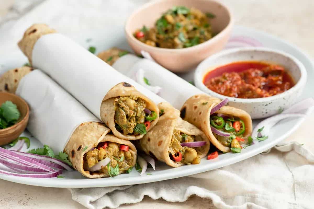 Explore 16 Most Authentic Street Foods Of India