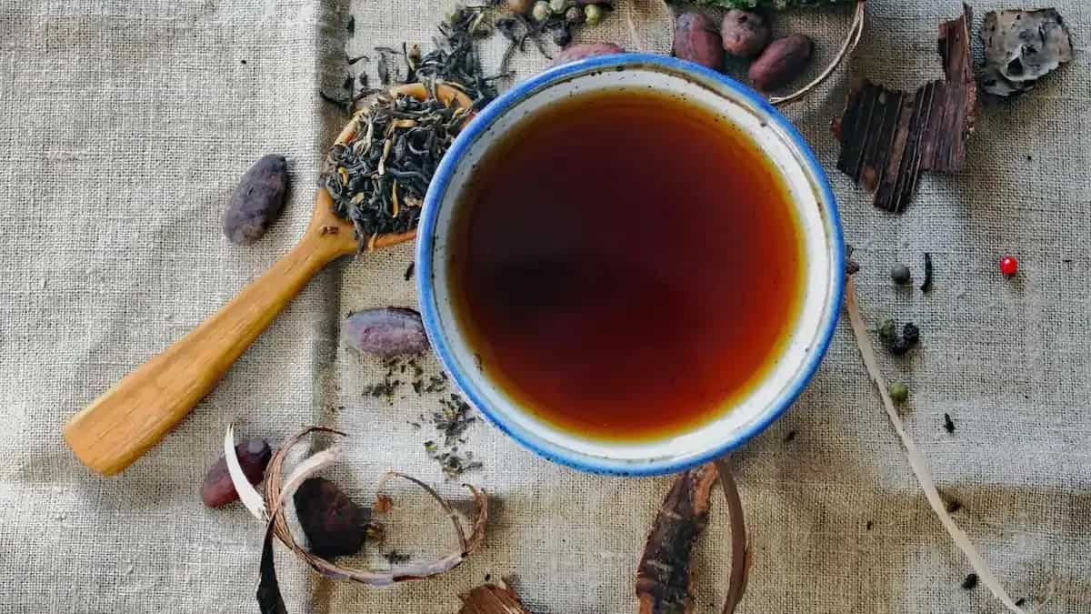 Waking Up To Tired, Puffy Eyes? 5 Foods To Remedy The Dull Look