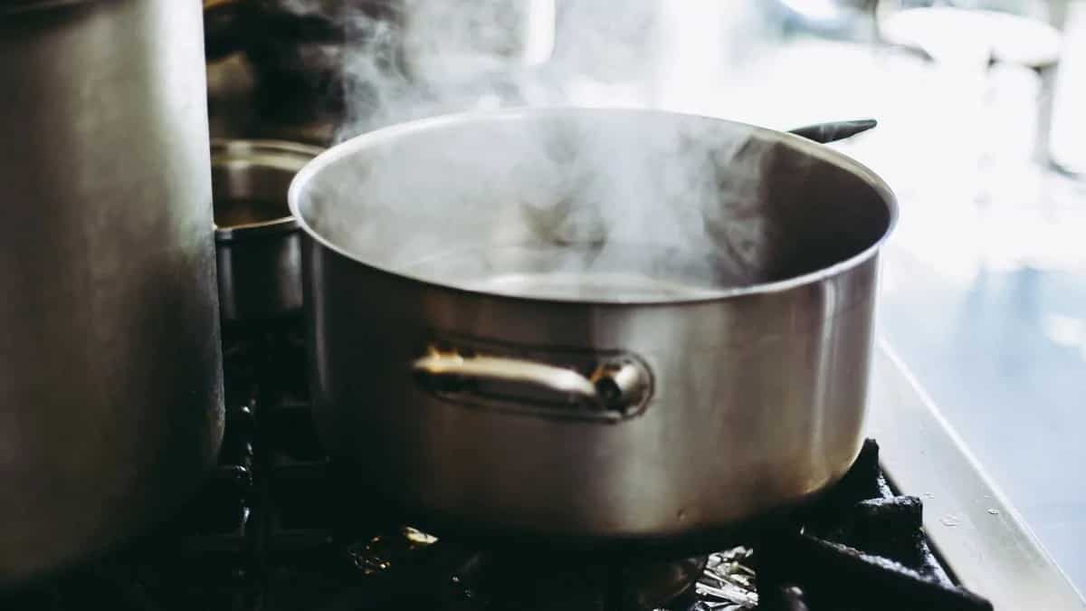 Kitchen Tips: How To Simmer Food In The Right Way