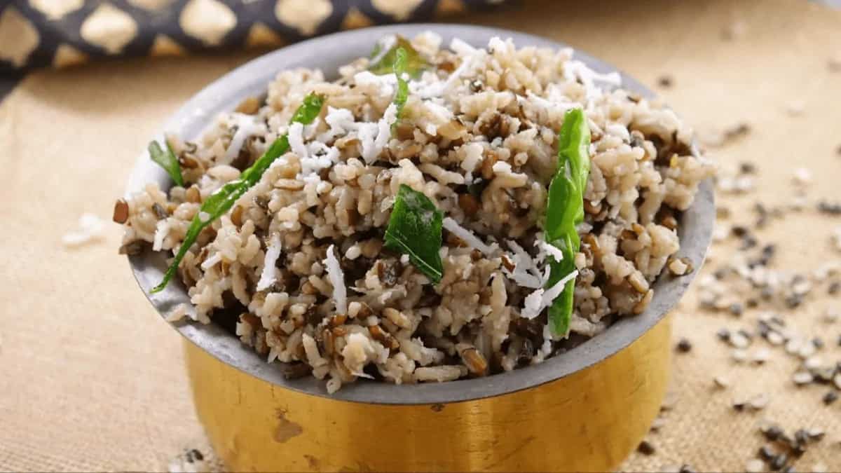 Makar Sankranti 2025: Why Eating Urad Dal Khichdi Is Important?