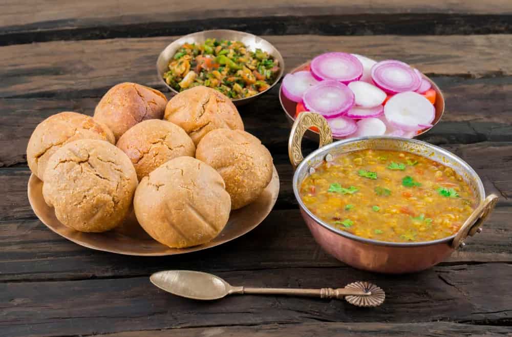 Enjoy Winter Special Rajasthani Makki ki Baati with Panchmel Dal