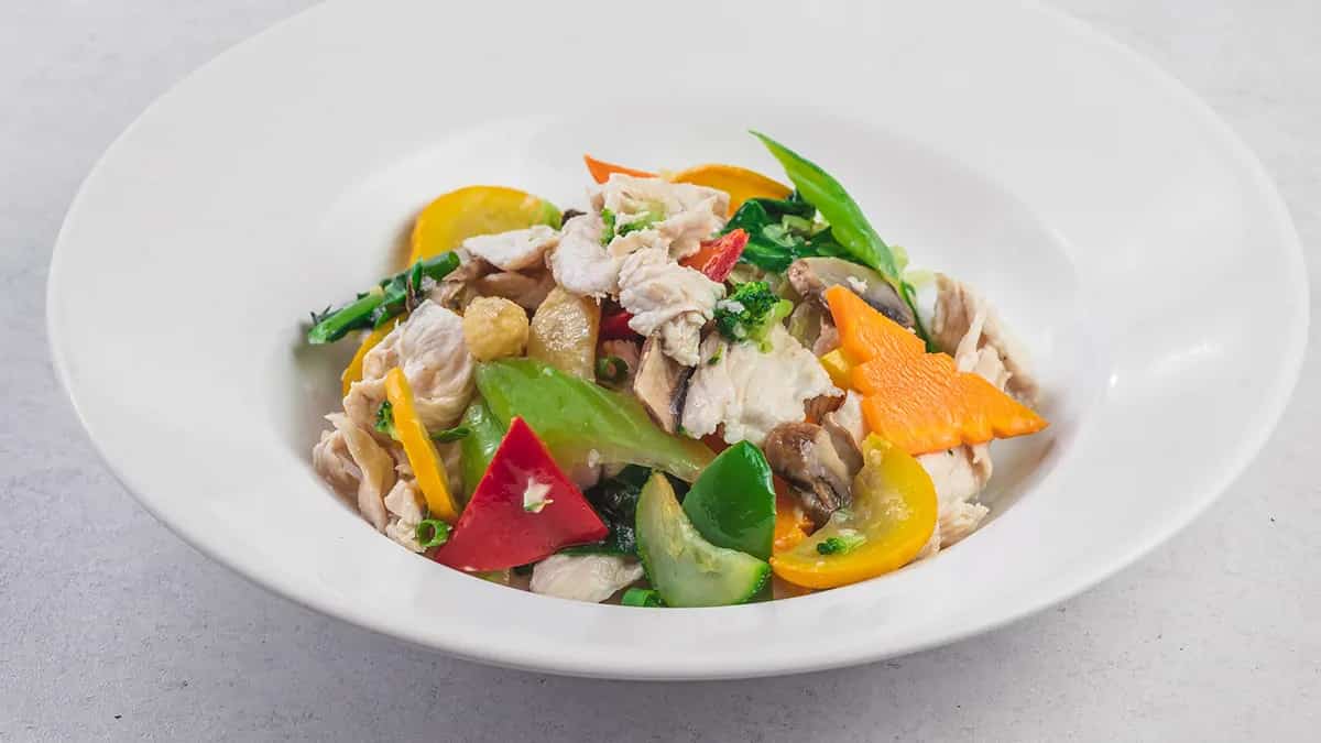 Enjoy Delectable Oriental Flavours At This Asian Eatery In Delhi