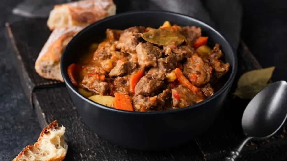 Achar Gosht: A Meaty, Tangy Dish From Bhopal’s Nawabi Cuisine