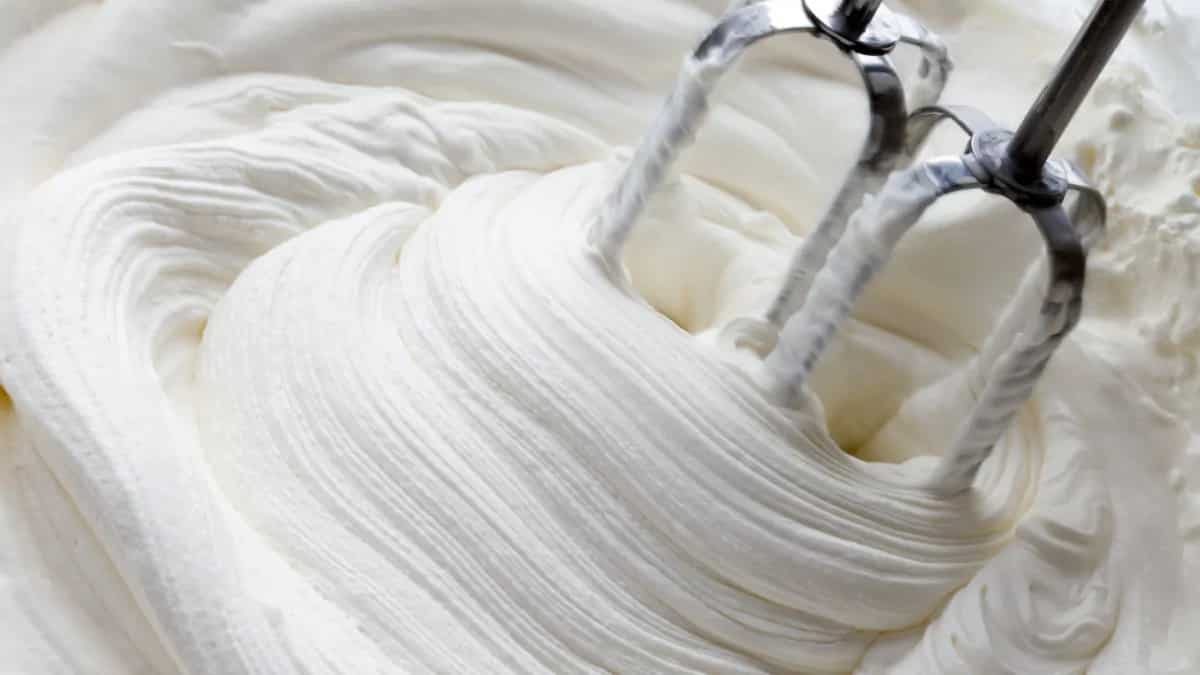 Tips And Tricks How To Use A Hand Mixer While Cooking?