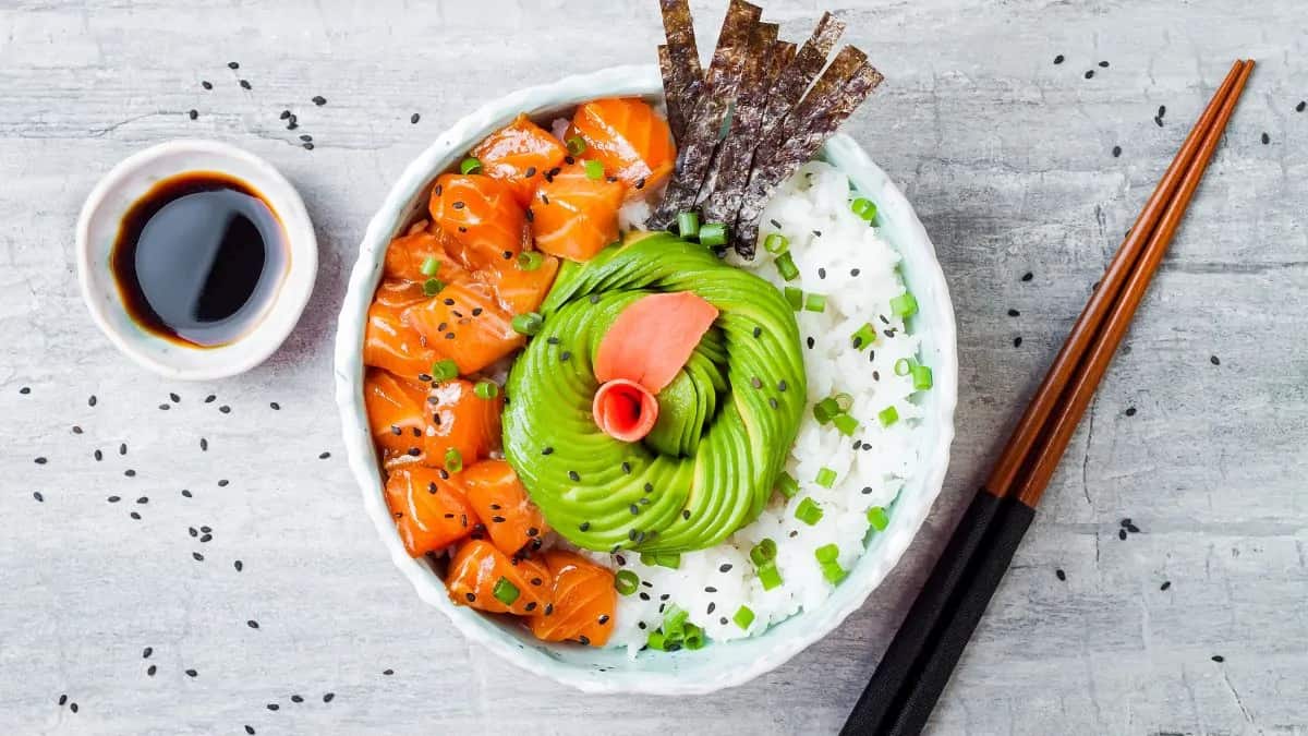 Sushi Lovers, Try Making A Hawaiian Poke Bowl At Home