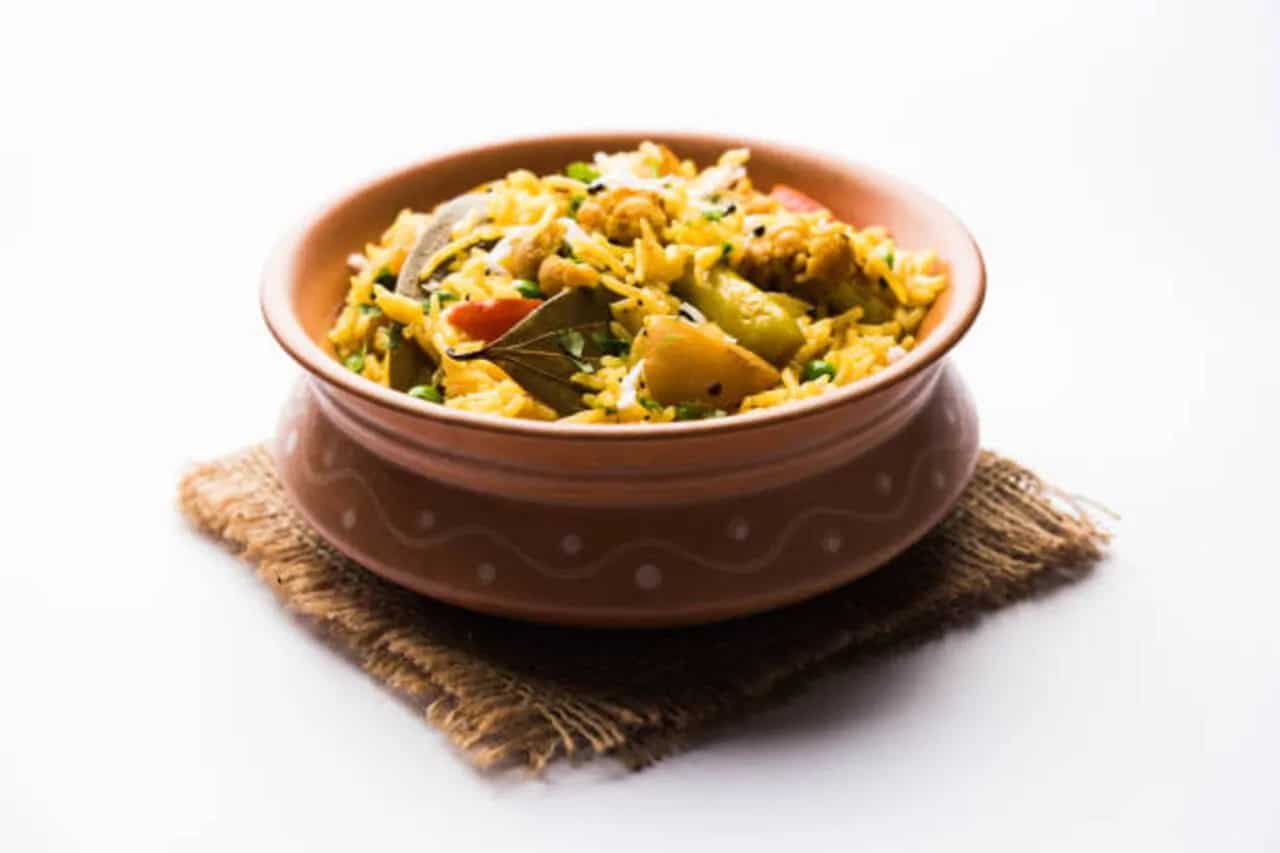 Masala Vegetable Khichdi: A Hearty One-Pot Dish With A Twist