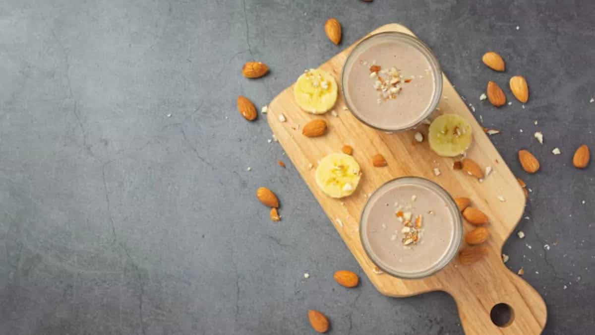 Nutty Smoothies To Prepare Using Hand Blender