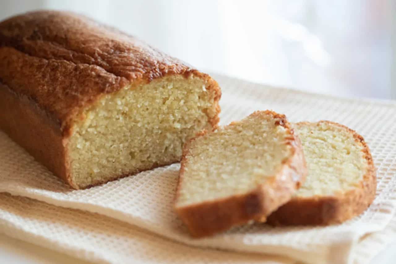 Pound Cake Vs. Sponge Cake Key Differences You Should Know