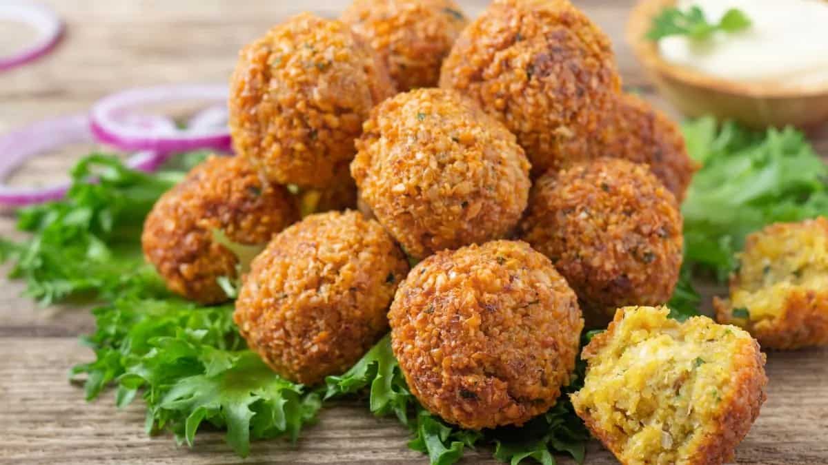 High Protein Lentil Falafel For Your Evening Munchies