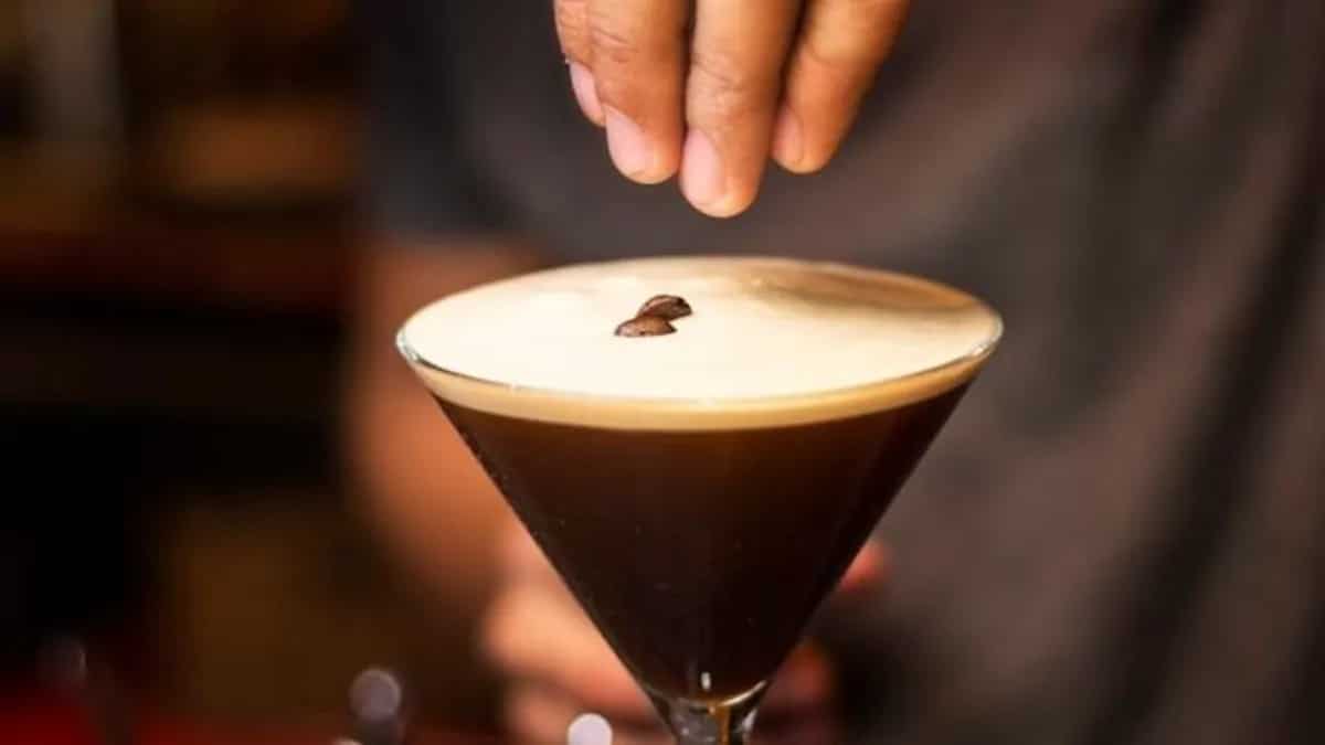 6 Classic Coffee Cocktails For Every Caffeine Lover   