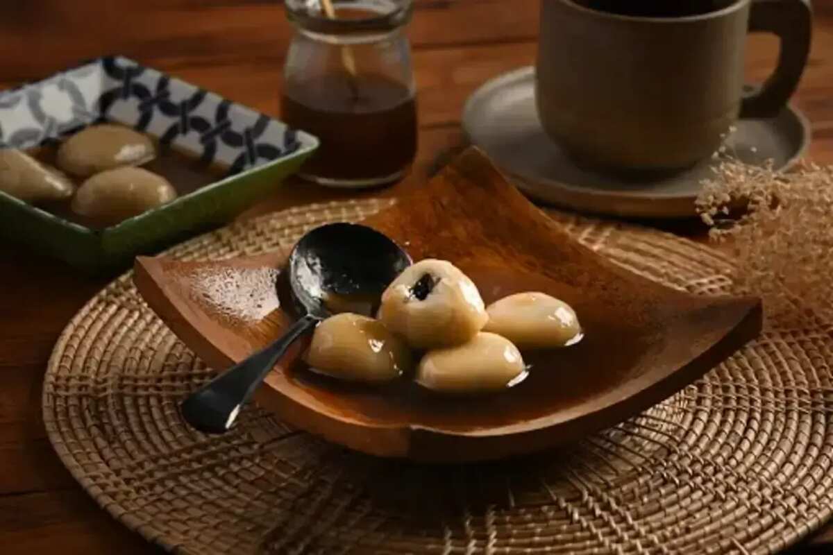 Bánh Flan To Bánh Rán: 7 Best Vietnamese Desserts To Know