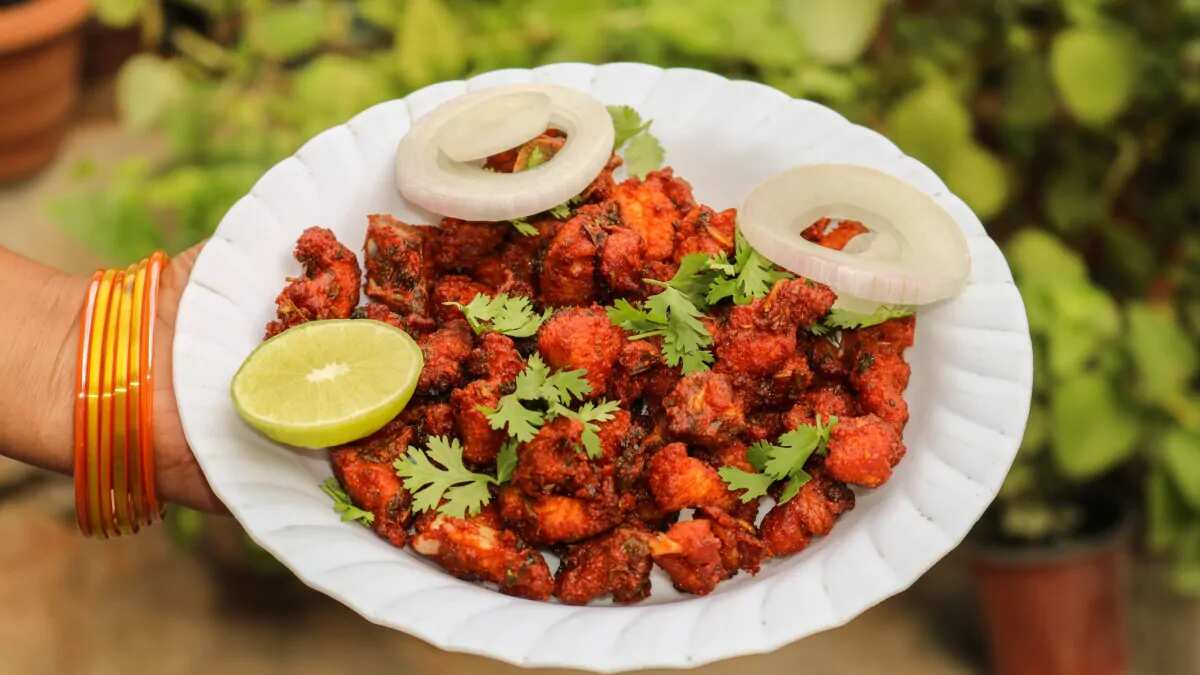 Holi 2025: 10 Non-Veg Snacks To Pump Up The Holi Party