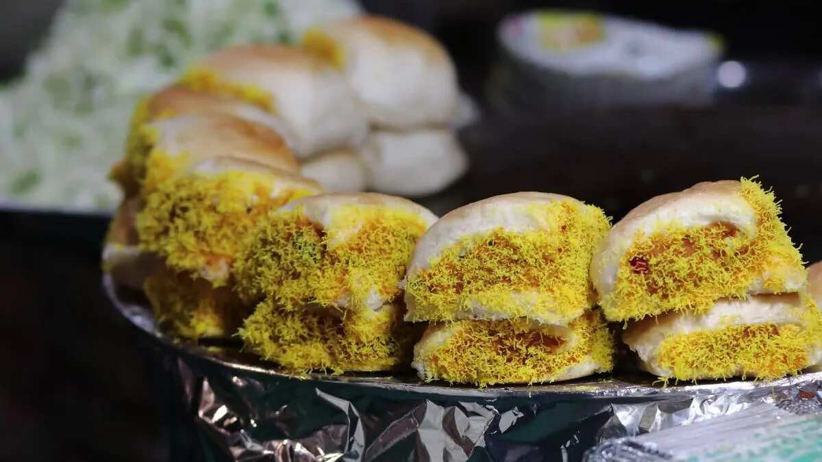 Dabeli Recipe, Recreate The Gujarati Street Food Delight At Home