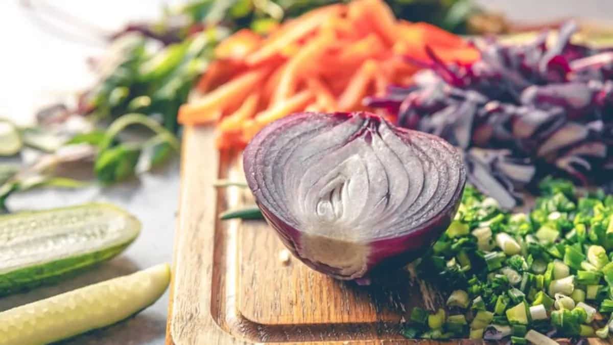 How to Chop an Onion in a Food Processor: Quick & Easy Guide