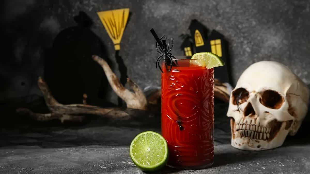 Halloween 2025: Cocktail Recipes Perfect For A Themed Party