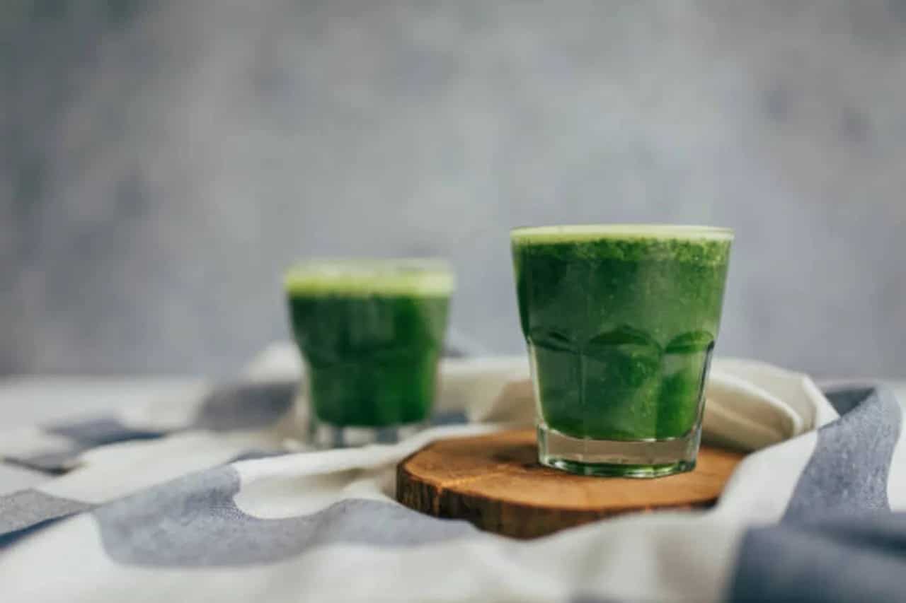 Spinach Juice: The 5 Surprising Benefits Of The Green Elixir