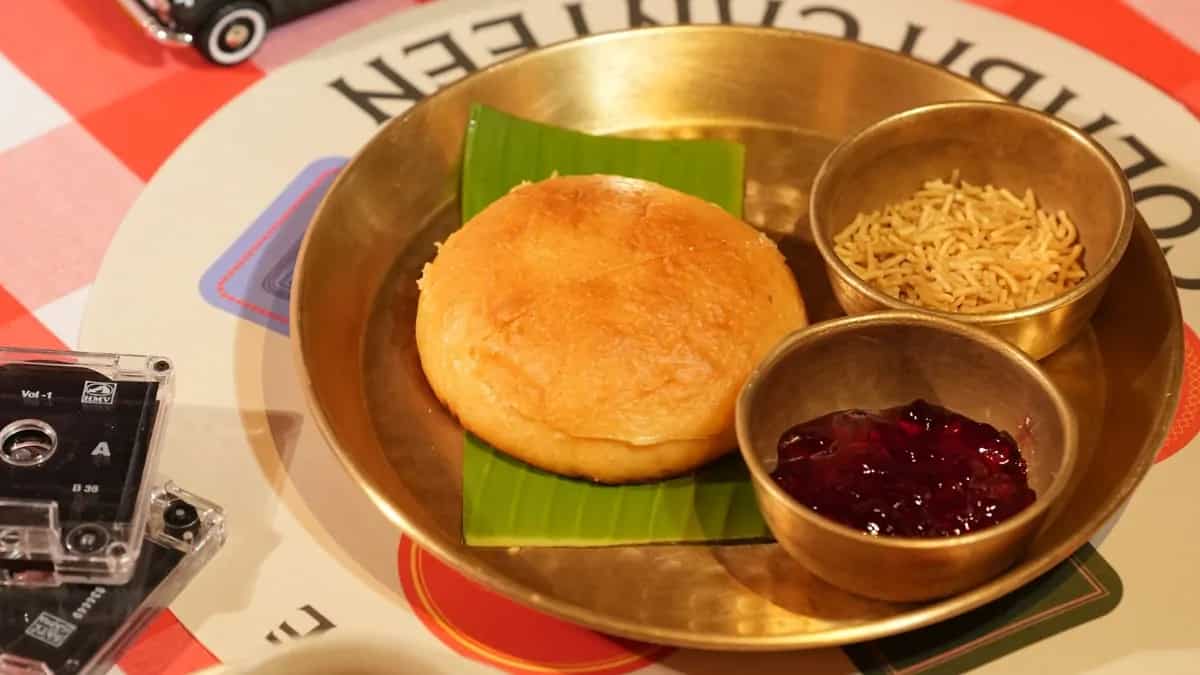 Colaba Canteen: A Nostalgic Slice Of Bombay In Chandigarh