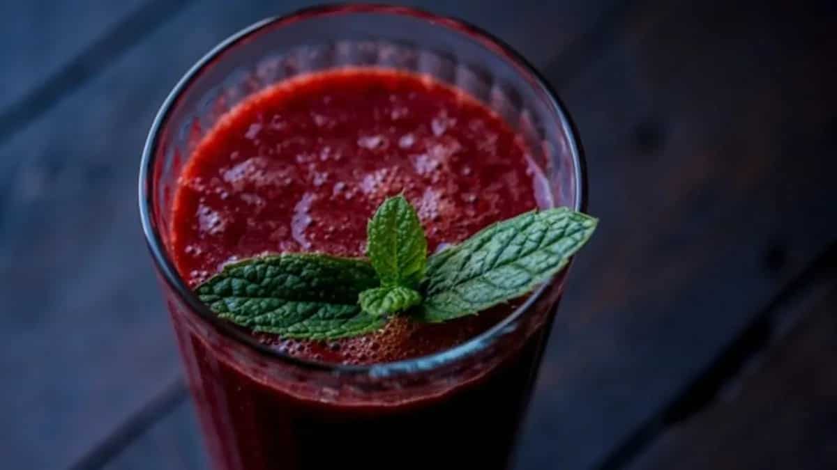 5 Healthy Beetroot Drinks To Relish This Winter Season