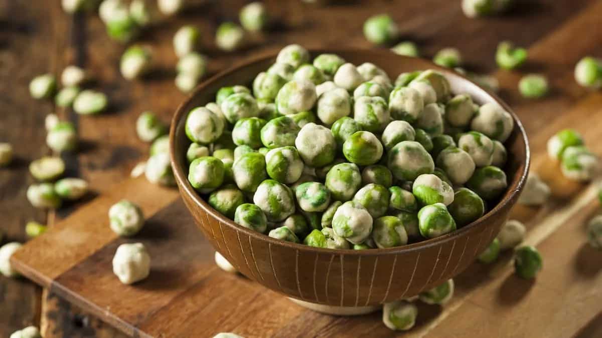 Crunchy Desi Masala Matar Are The Best Drinking Snacks