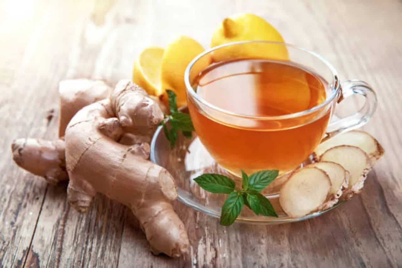 5 Drinks To Soothe Your Sore Throat This Winter Season