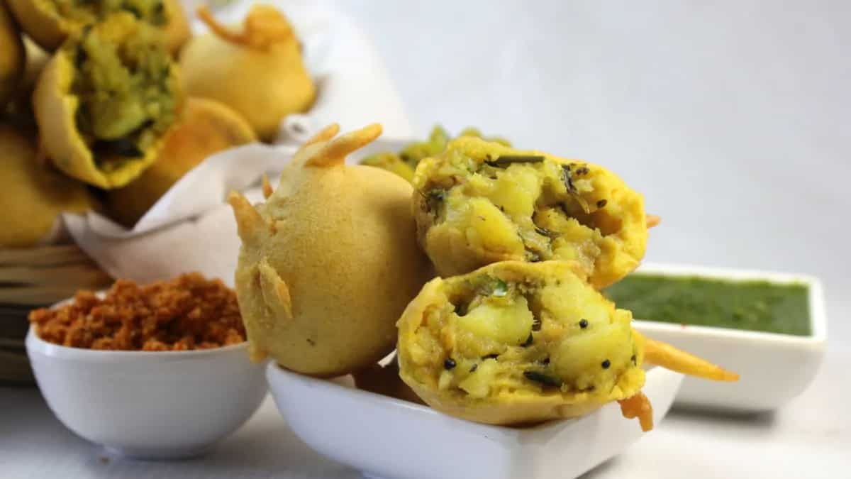 Breakfast Bondas: 5 Ways To Stuff These Crispy Delights