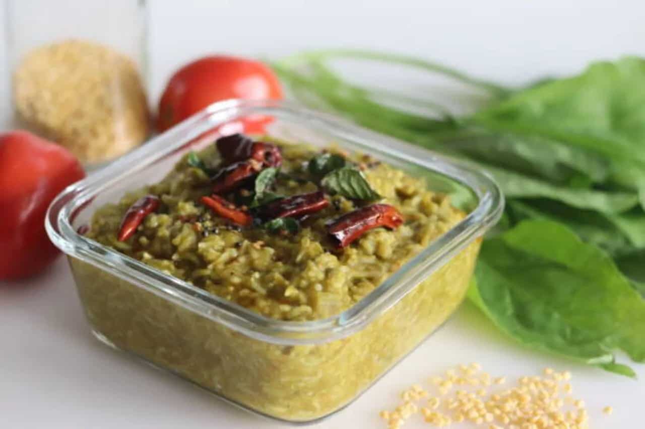 Easy Palak Dal Khichdi Recipe For A Wholesome Meal At Home