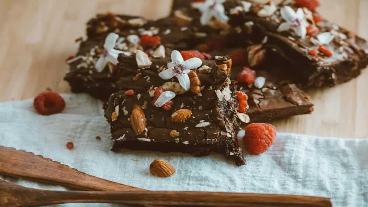 8 Delicious Brownies To Satisfy Midnight Cravings