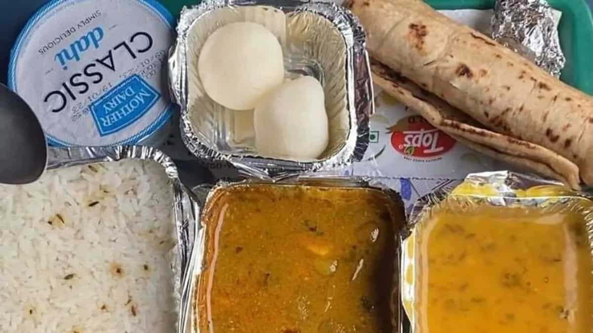 EatSure Collaborates With IRCTC For In-Train Food Delivery