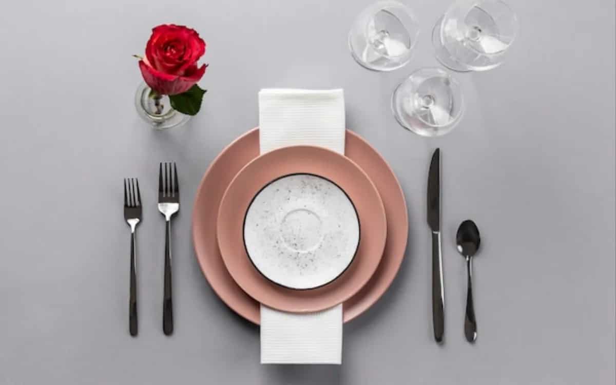Dine In Style On A Budget: Top 5 Best Dinner Sets Under Rs. 500