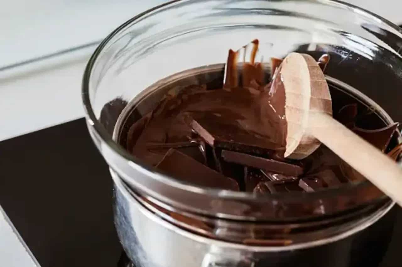 Temper Chocolate Like A Pro With This Easy Step-By-Step Guide