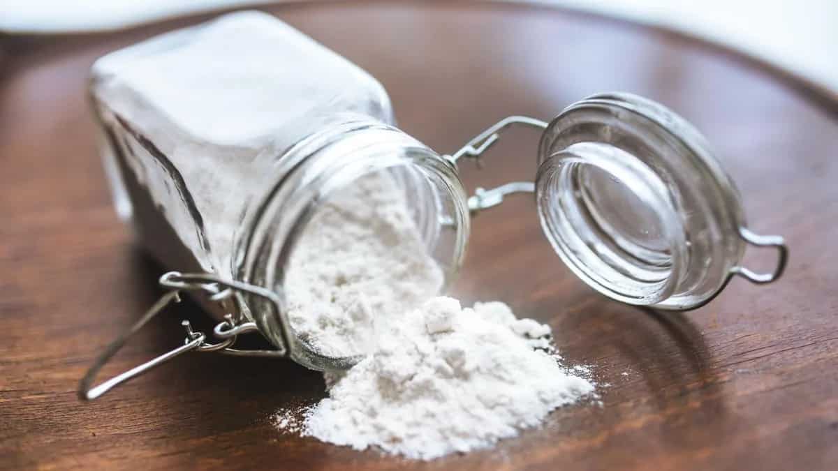 Kitchen Tips: 6 Common Pantry Ingredients For Spotless Cleaning