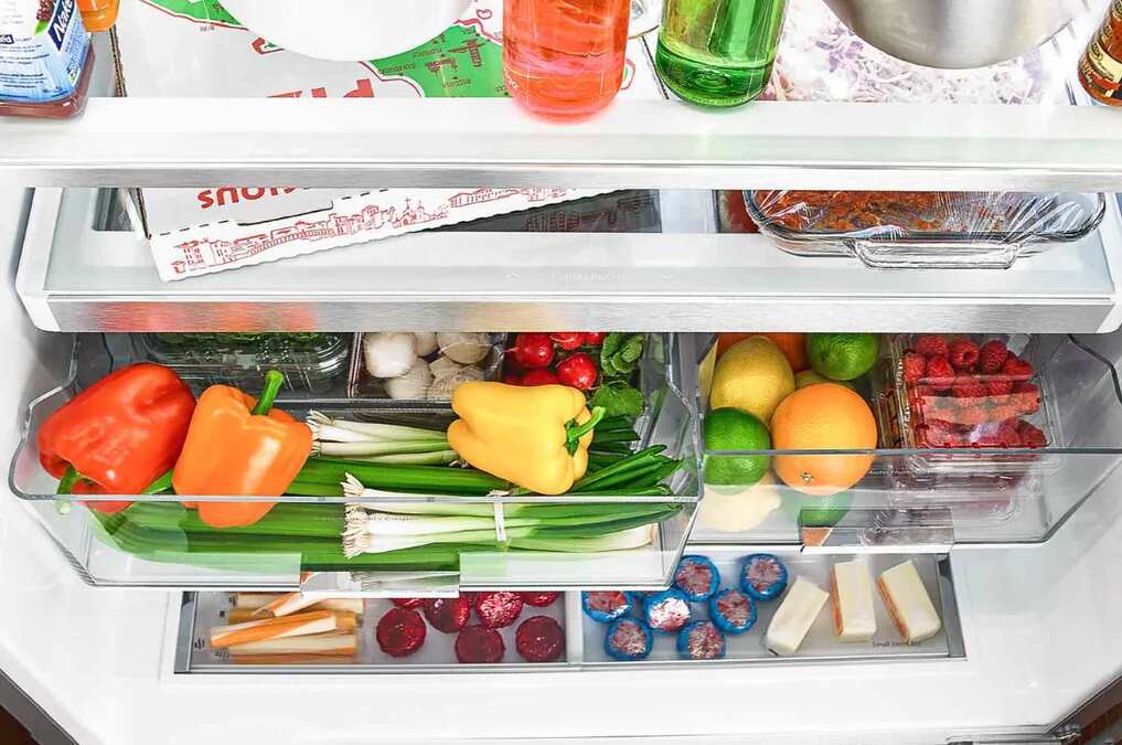 Tips for Cleaning Fridge Vegetable Drawer: Expert Hacks for Freshness