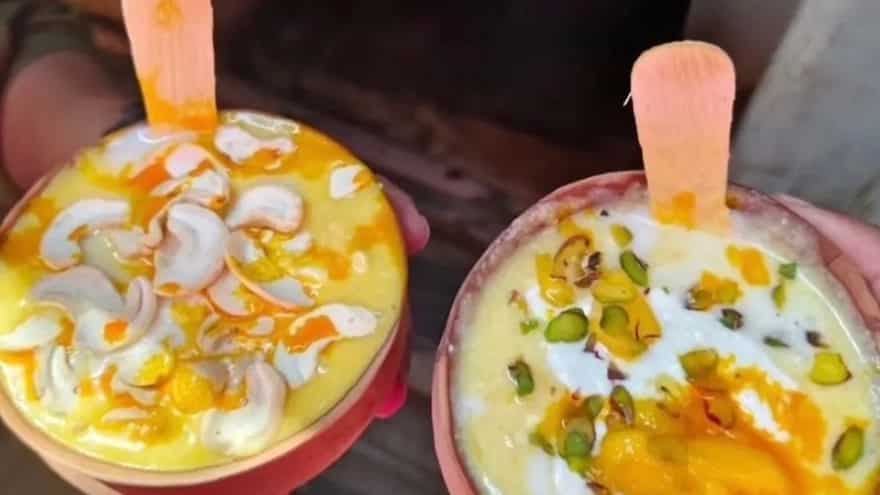 10 Famous Street Food Markets In India 10-famous-street-food-markets-in-india