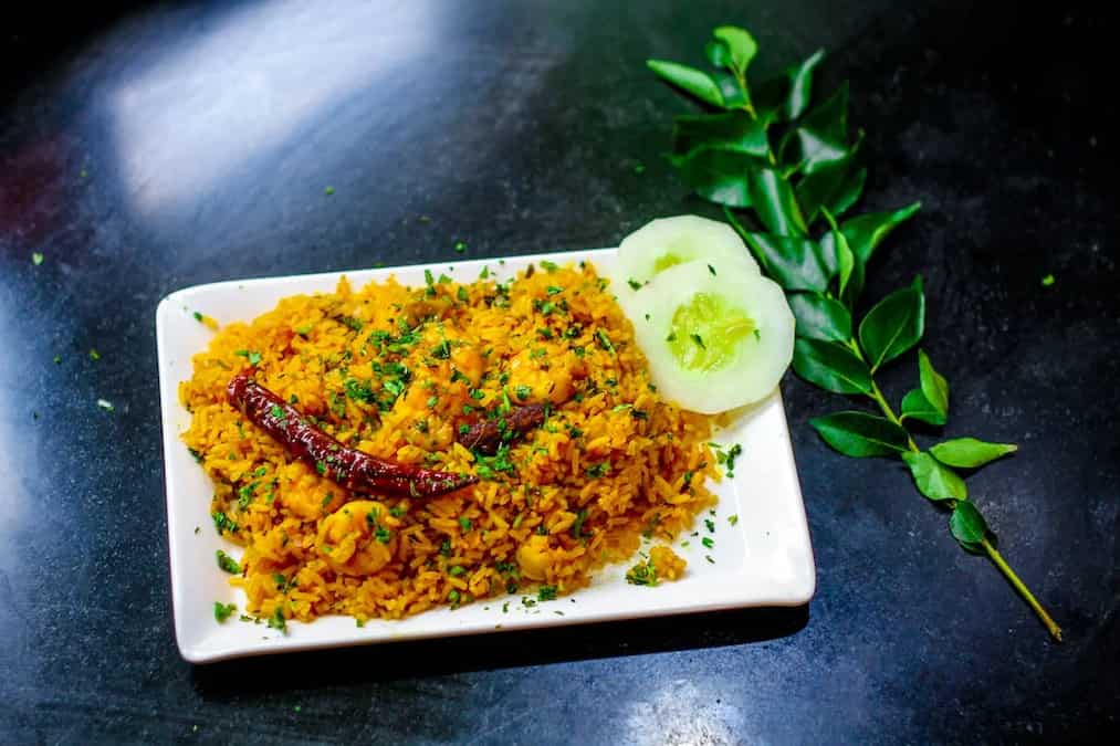 Karnataka Style Avarekalu Chitranna Recipe (Field Beans Tossed With Lemon Rice)