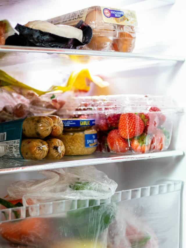 5 EASY WAYS TO CLEAN YOUR REFRIGERATOR