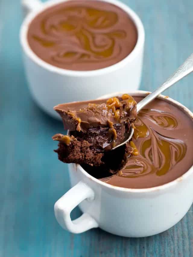 Quick Desserts You Can Make In A Microwave